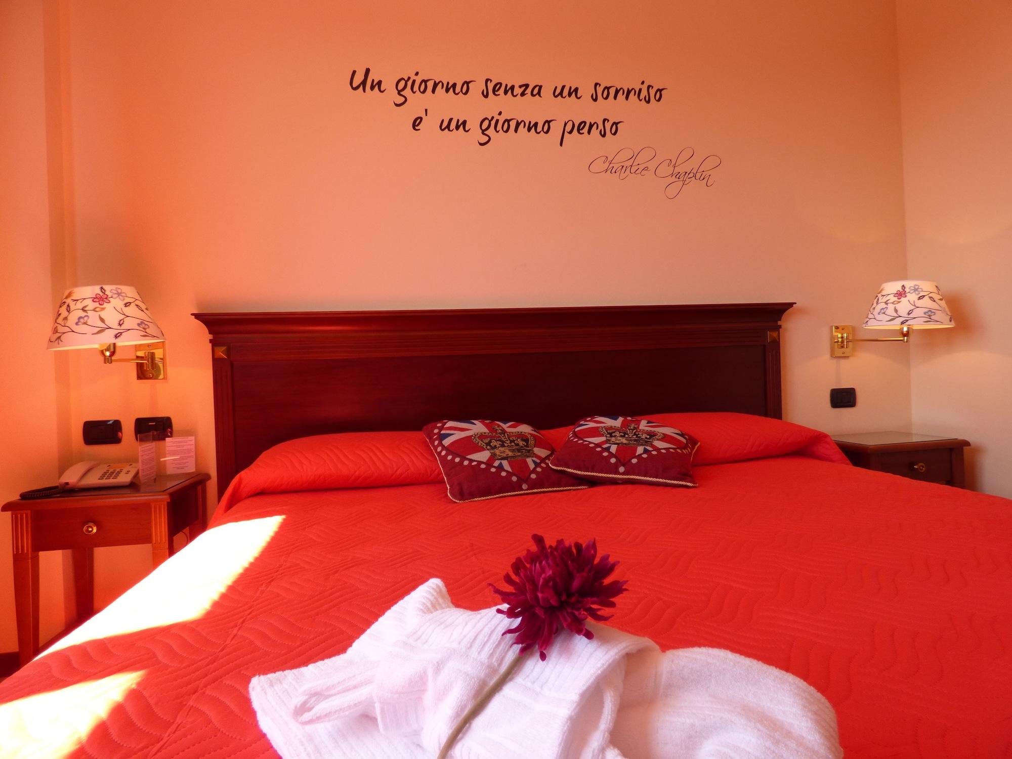 Hotel Fidenza Bagian luar foto