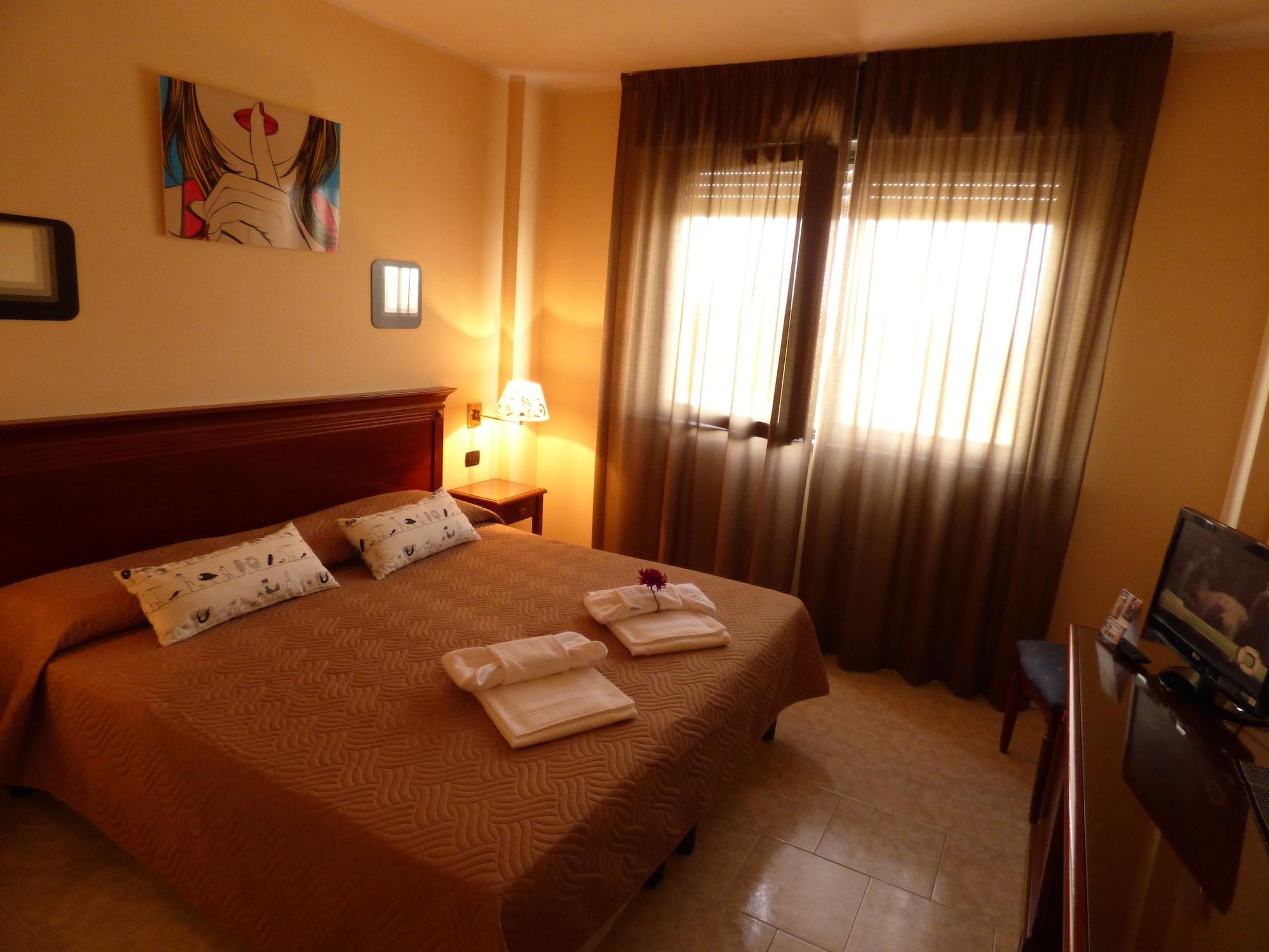 Hotel Fidenza Bagian luar foto