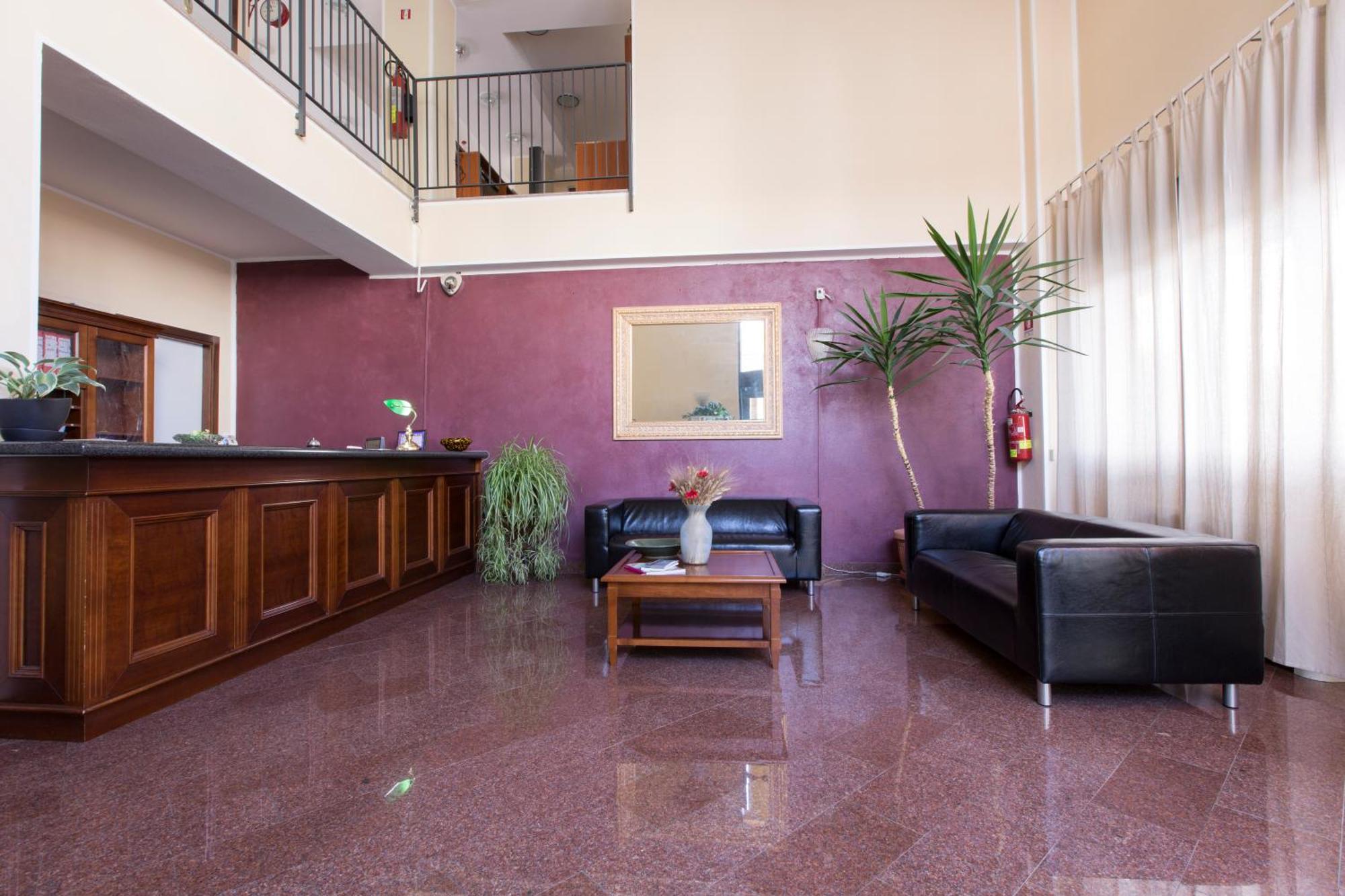 Hotel Fidenza Bagian luar foto